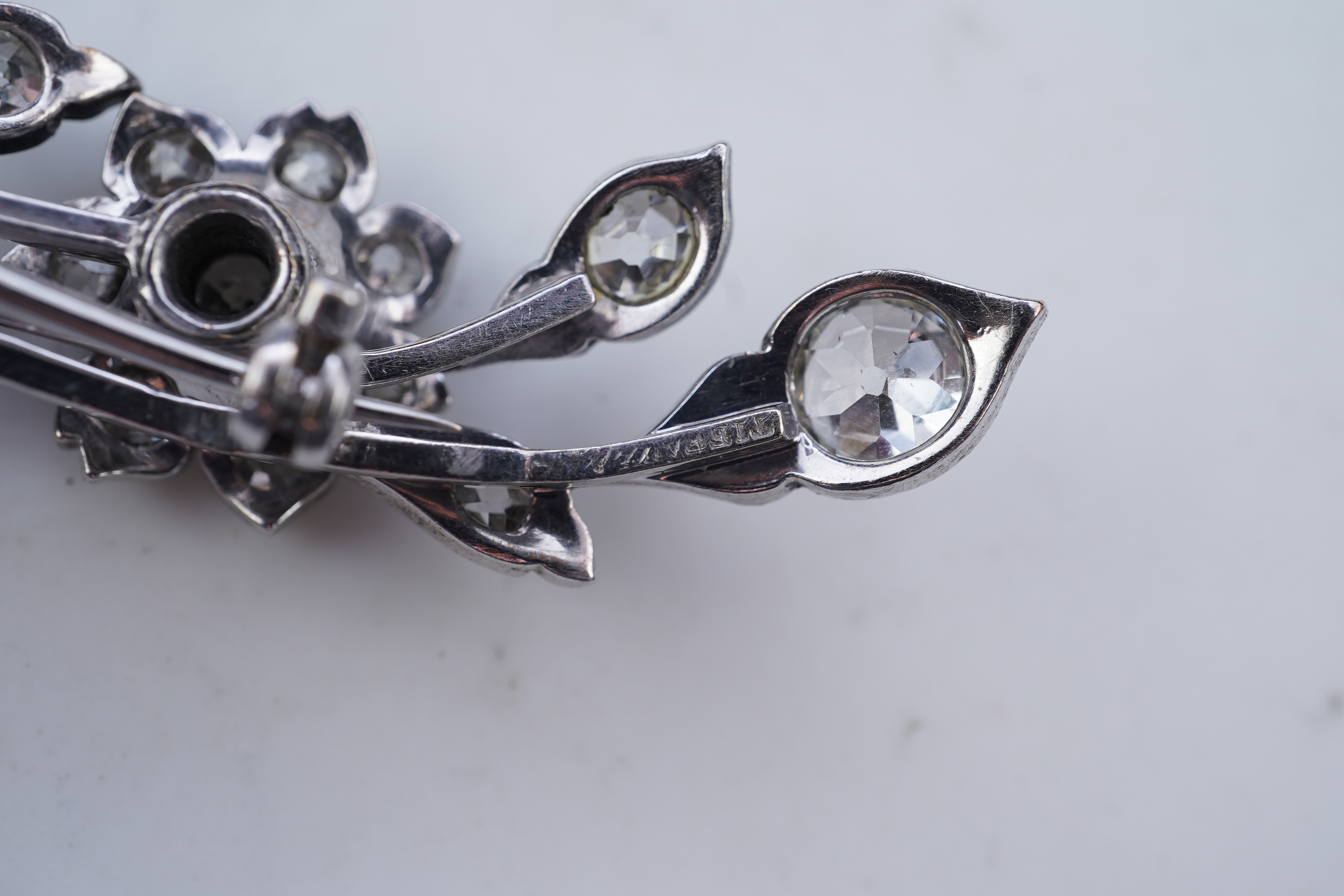 A Victorian diamond brooch, late 19th century